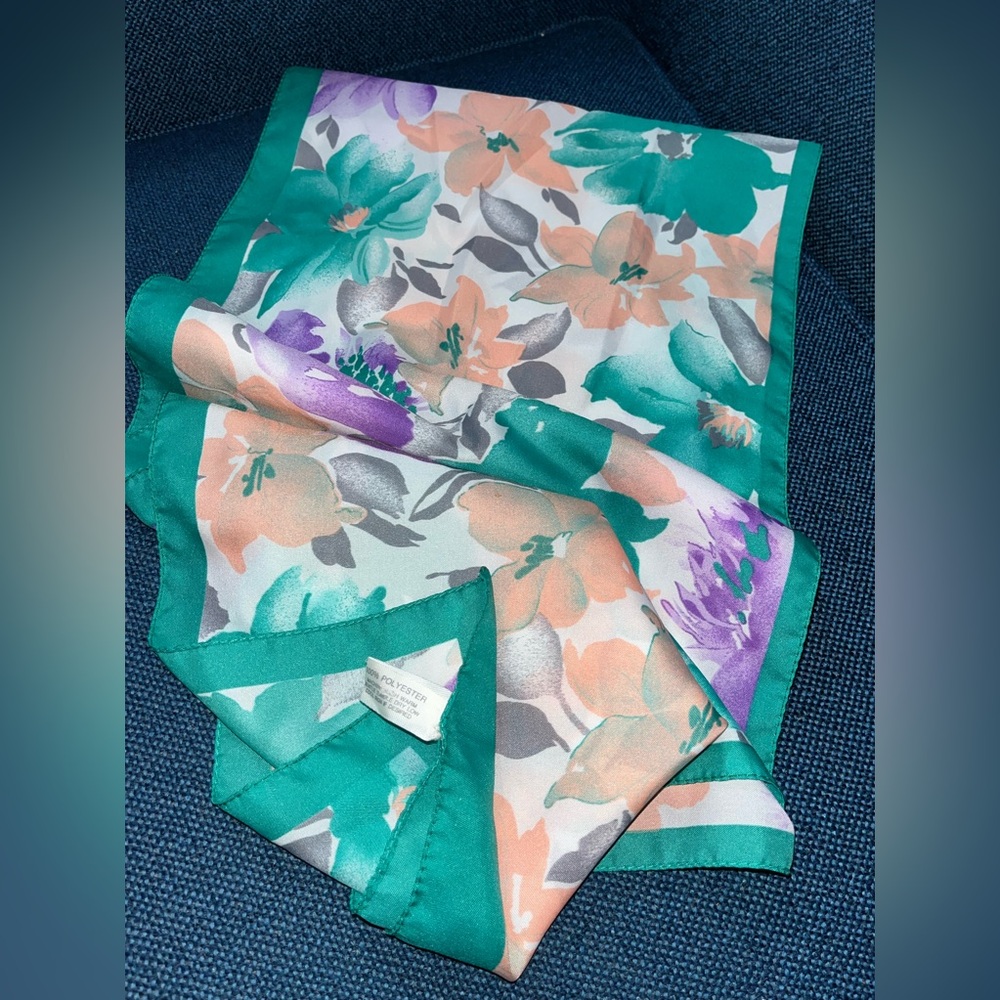 Women’s mint green, purple, pink Made in Italy Polyester Vintage scarf